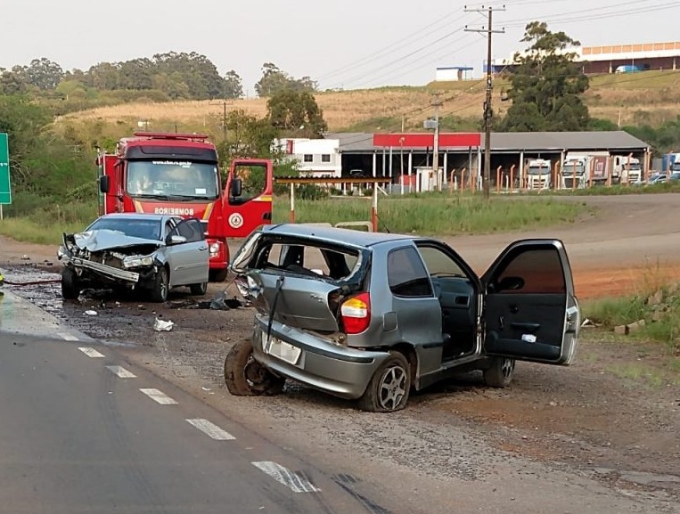 Morador de Parobé fica gravemente ferido em colisão na BR 285 em Carazinho
