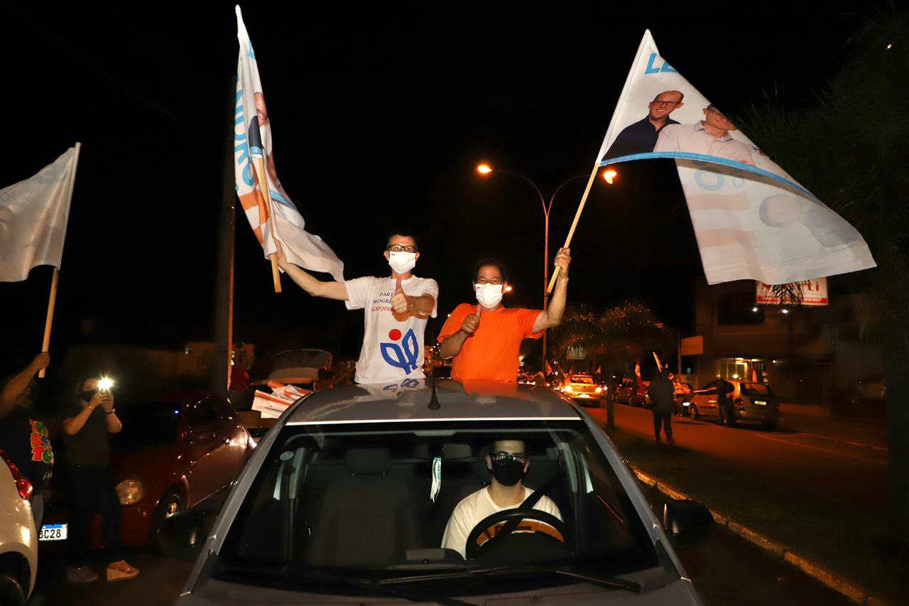 Leandro e Joãozinho realizam carreata neste sábado (3) para lançamento de campanha