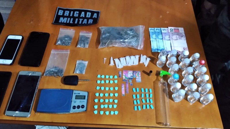 Dupla é presa por tráfico de drogas em Parobé