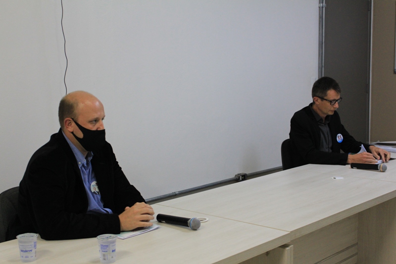 Leandro Horlle (Progressistas) e Guto Scherer (MDB) participaram de debate na Rádio Taquara