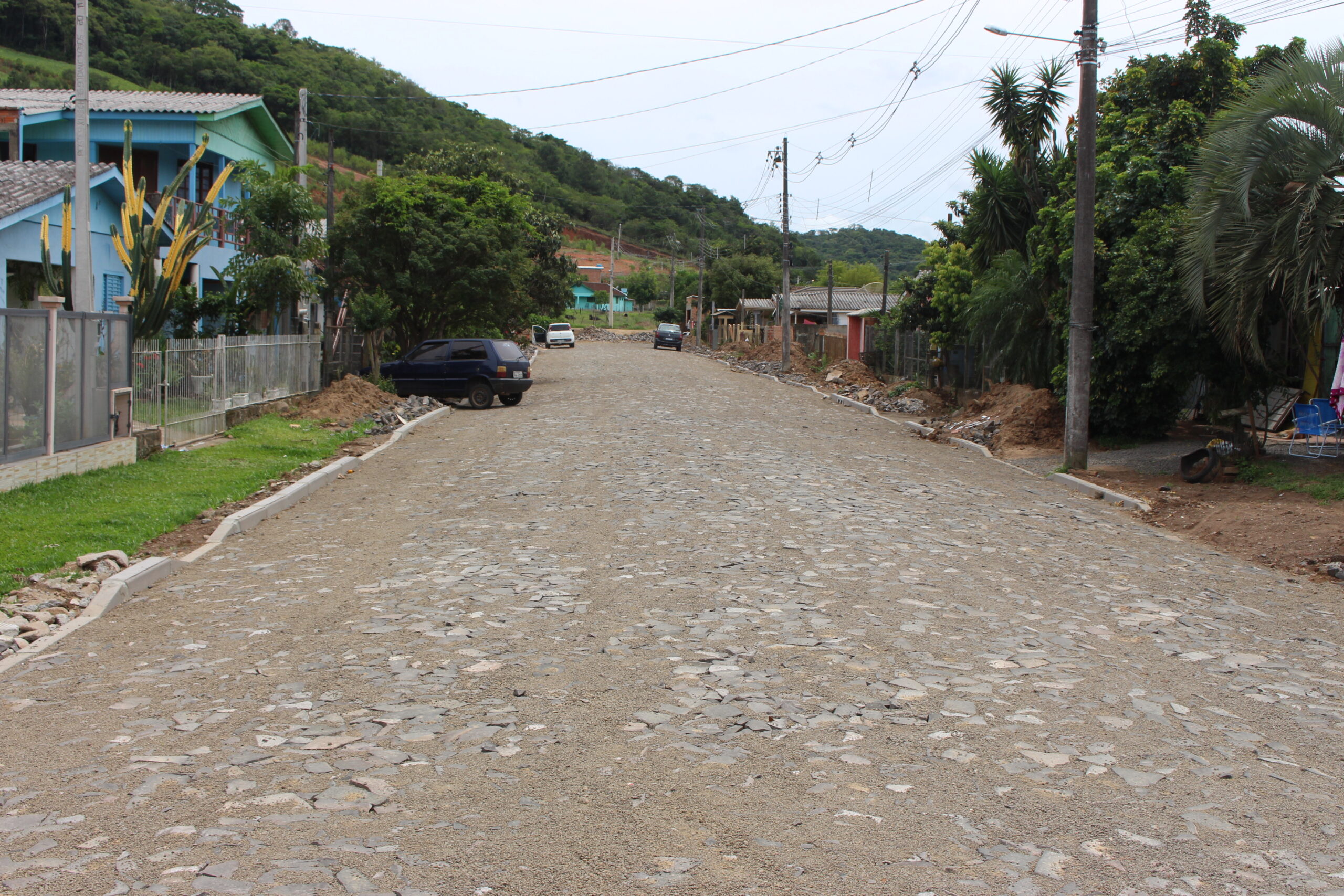 Prefeitura está pavimentando vias dos bairros Mariana e Funil em Parobé