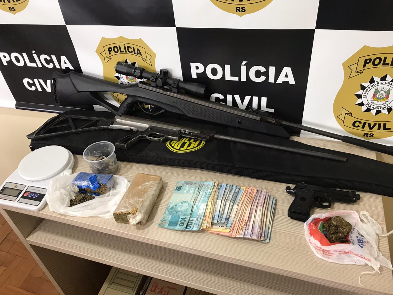Polícia Civil e Brigada Militar realizam operação em Parobé e apreendem drogas, armas e pássaros silvestres