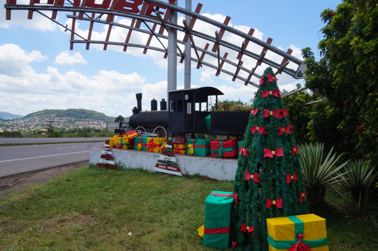 Clima de natal já está tomando conta de Parobé