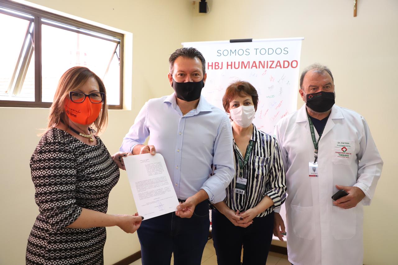Sirlei e deputado Dalciso formalizam emenda de R$ 120 mil para Hospital de Taquara