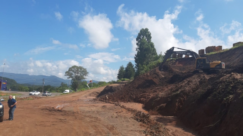 EGR retoma construção de acesso ao quartel dos bombeiros em Taquara