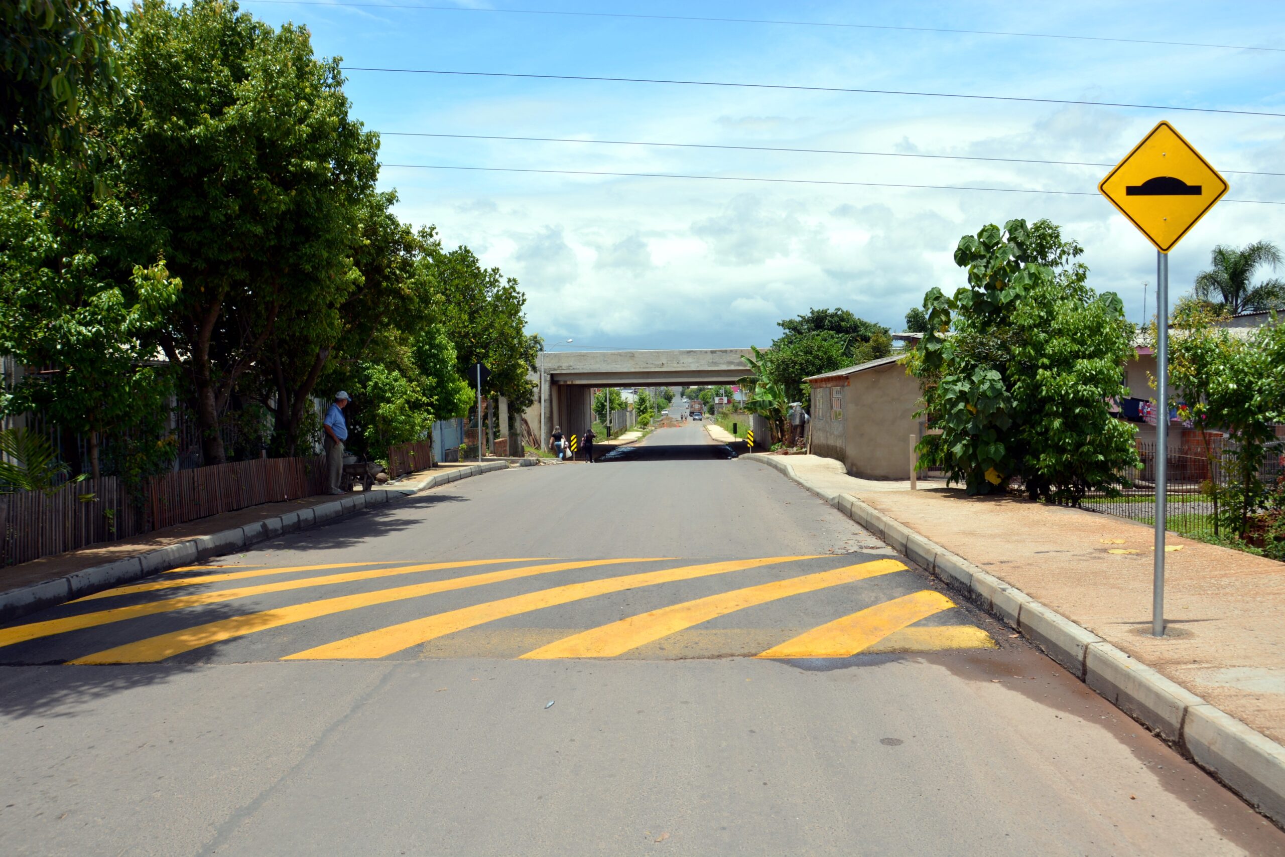 Administração Municipal conclui pintura dos 37 novos quebra-molas instalados em Taquara