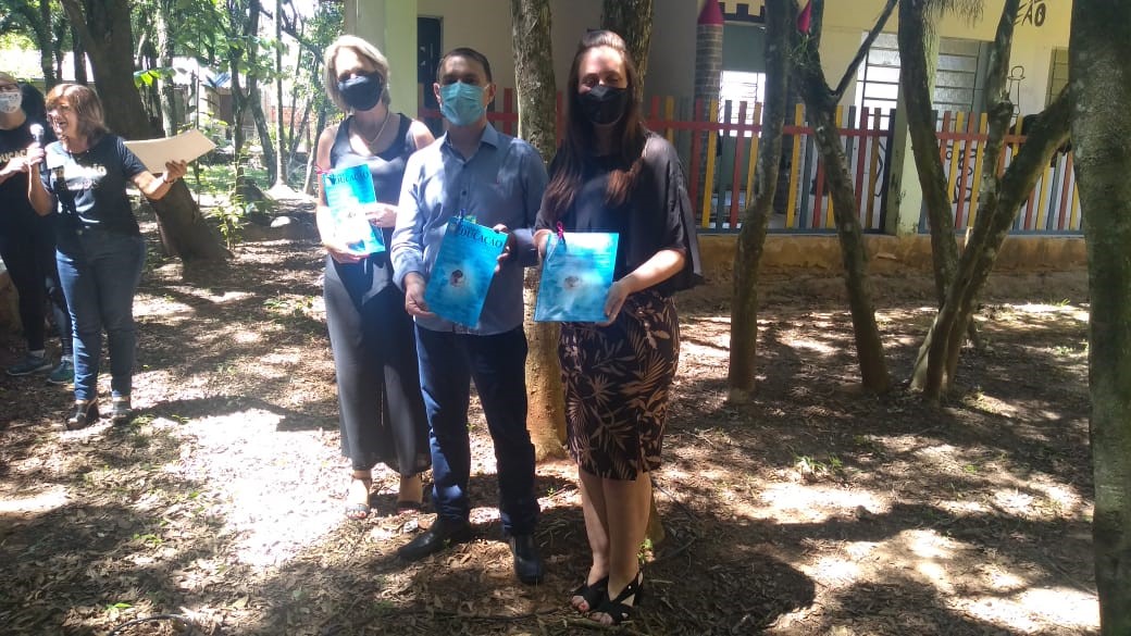 Lançada a 1ª edição Revista da Educação de Parobé