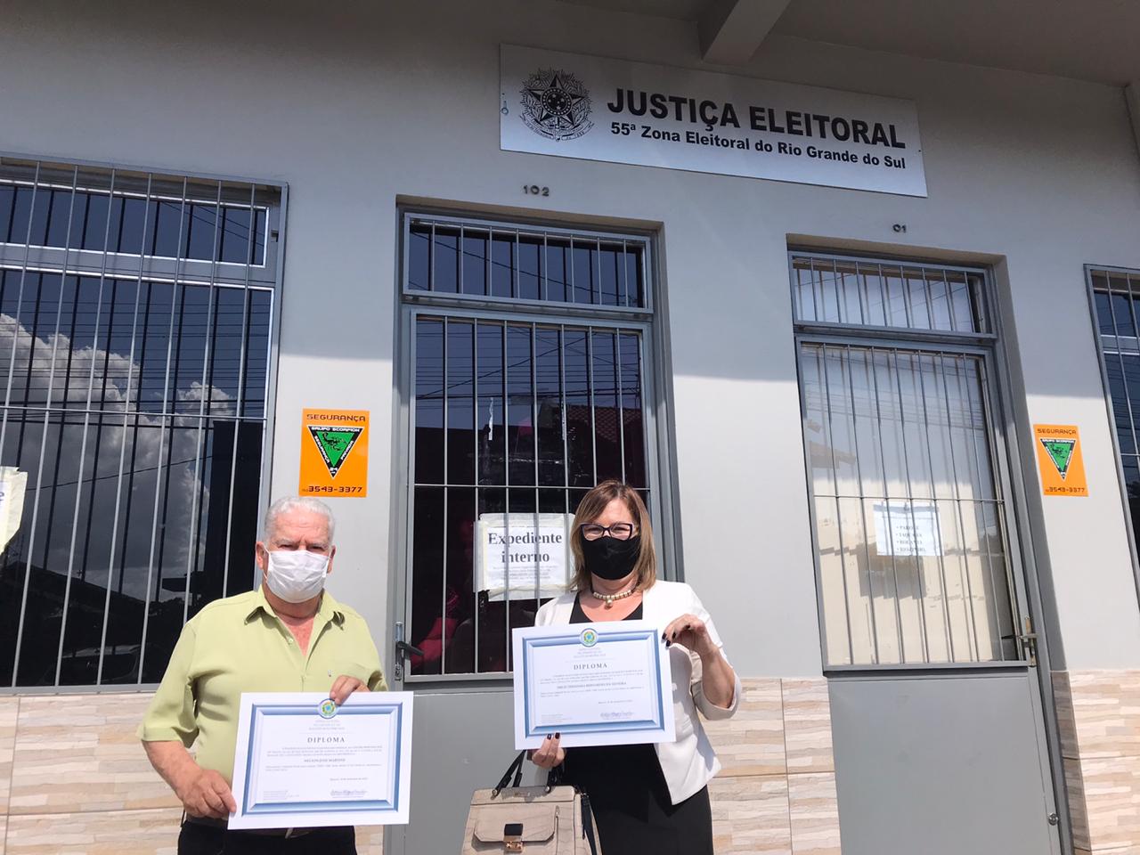 Sirlei e Nelson recebem diplomas de prefeita e vice eleitos de Taquara