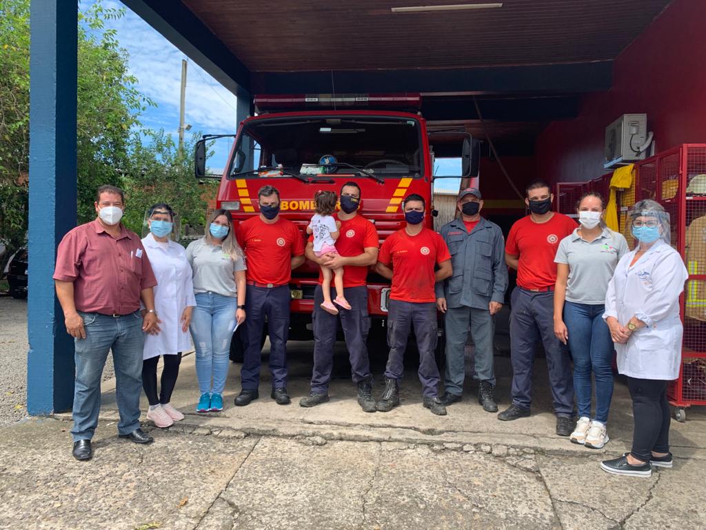 Bombeiros e policiais de Parobé são imunizados contra coronavírus