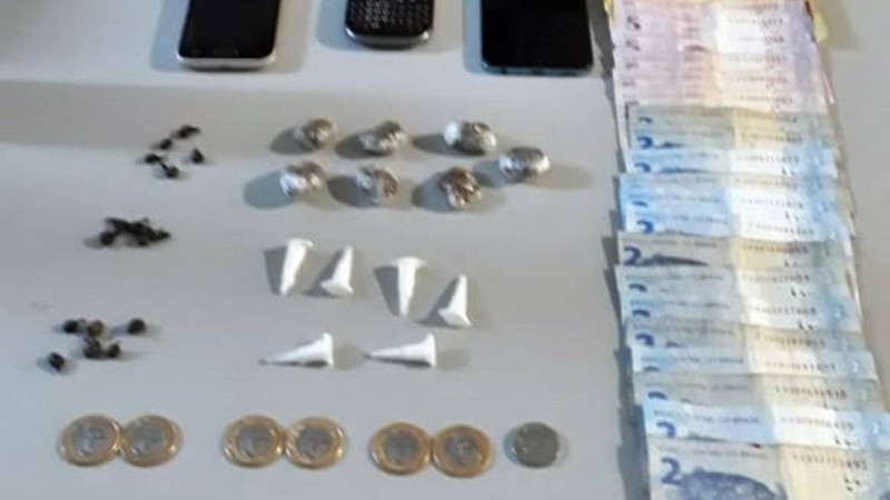 Dupla é presa por tráfico de drogas no bairro Eldorado em Taquara