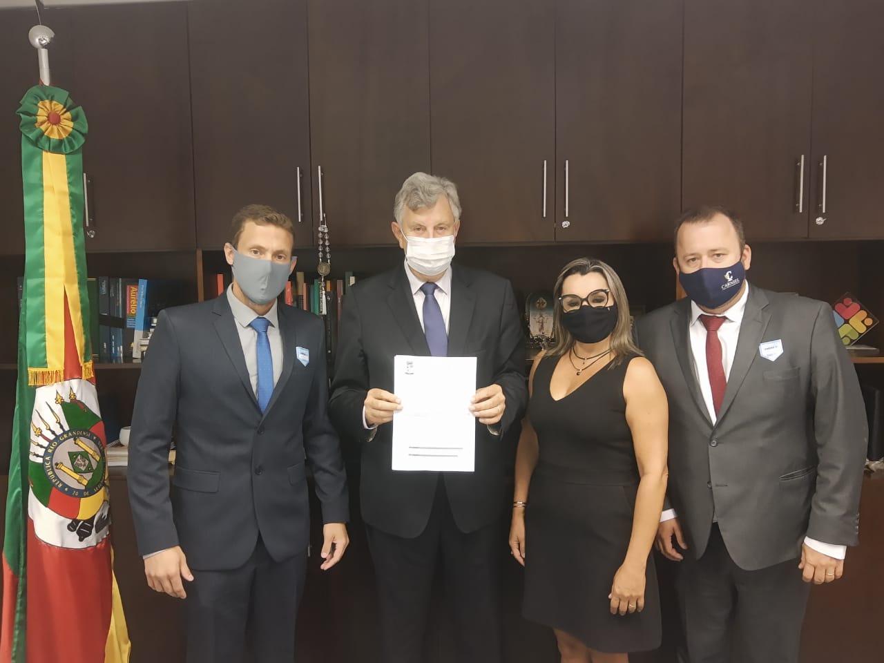 Parobé: prefeito Diego Picucha se reúne com o senador Luis Carlos Heinze em Brasília