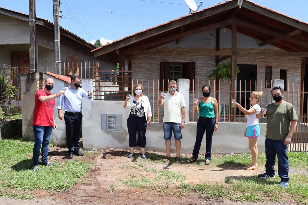 Moradores do Eldorado em Taquara começam a receber água tratada pela Corsan