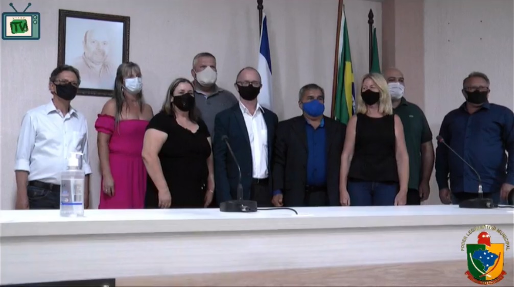 Alcindo e Irineu são empossados em Três Coroas; Gabriel Feiten presidirá a Câmara