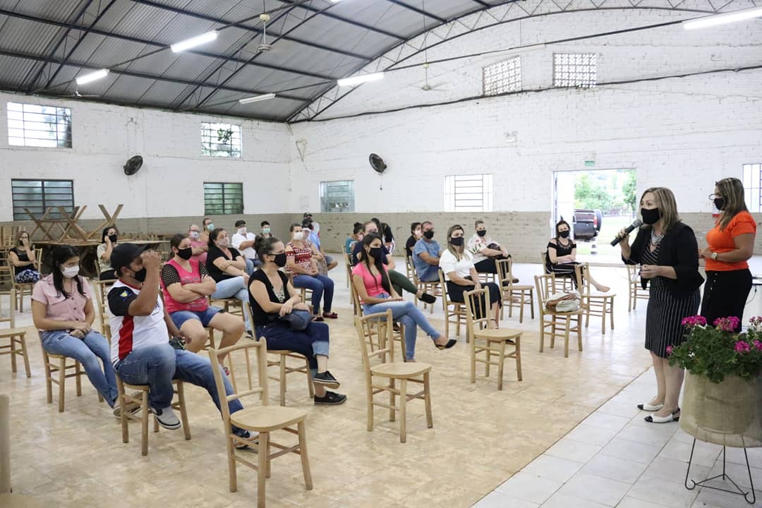 Moradores do interior de Taquara aprovam unificação de quatro escolas