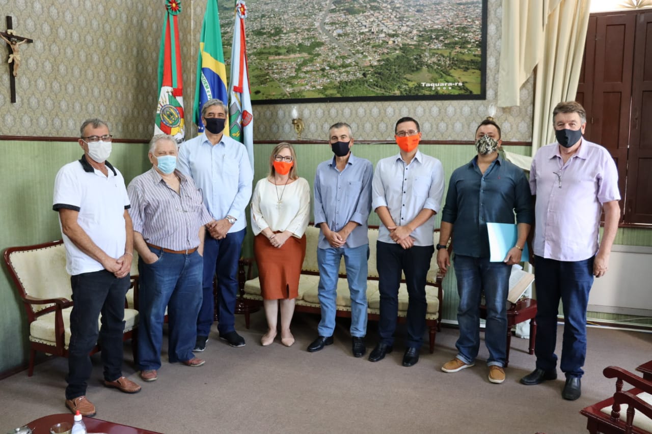 Sirlei recebe visita do deputado federal Giovani Feltes e comitiva do MDB