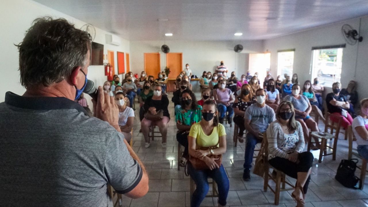 Prefeitura de Riozinho promove orientação aos servidores antes do início do ano letivo