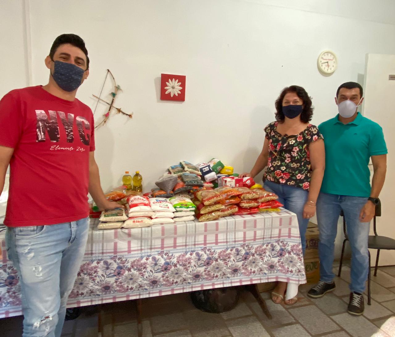 Participantes de formação pedagógica em Riozinho arrecadam quase 200 quilos de alimentos