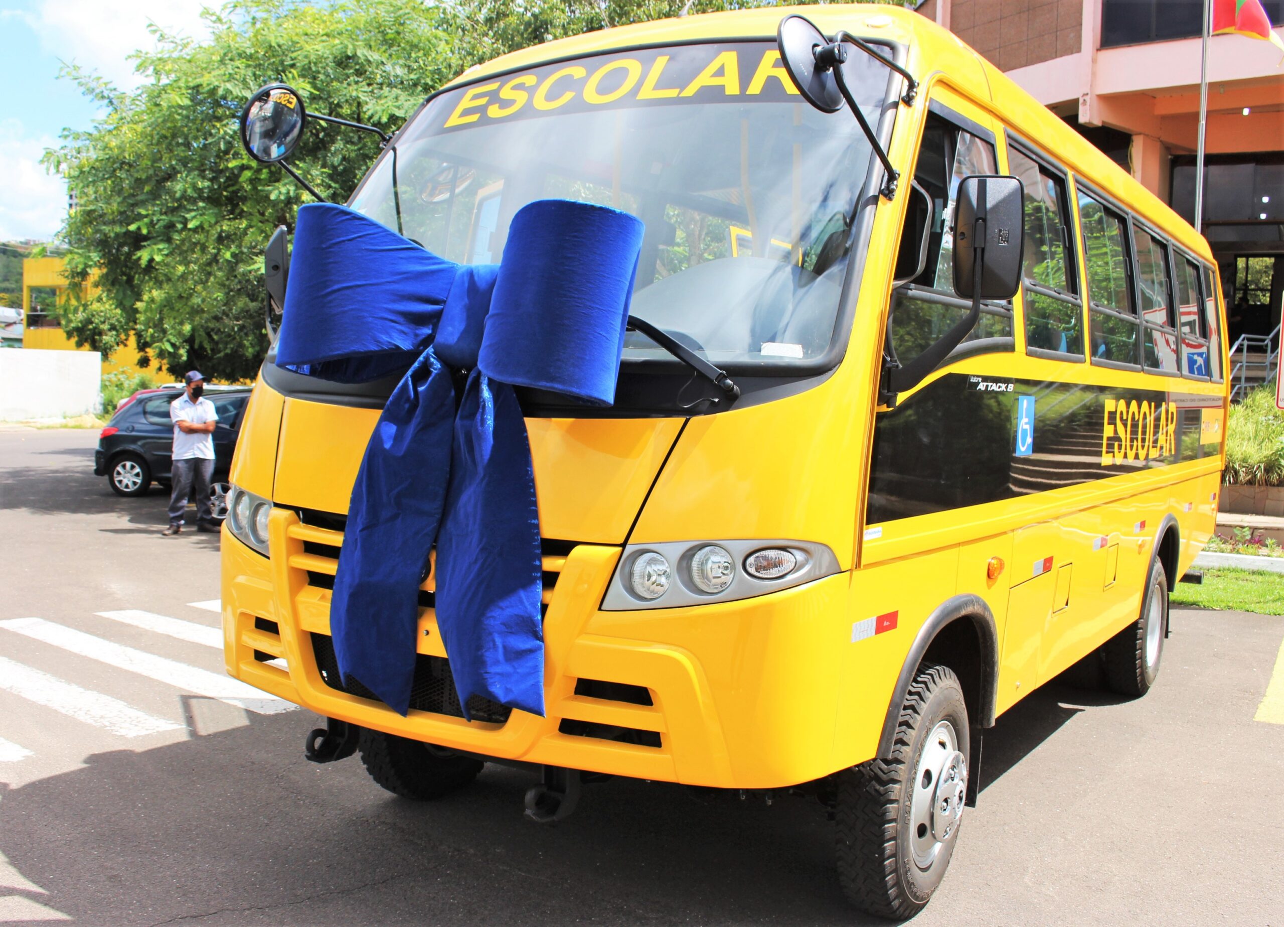 Prefeitura de Parobé adquire novo micro ônibus de transporte escolar