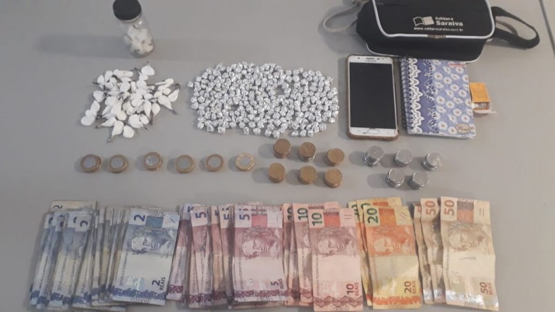 Tia e sobrinho são presos em Taquara por tráfico de entorpecentes