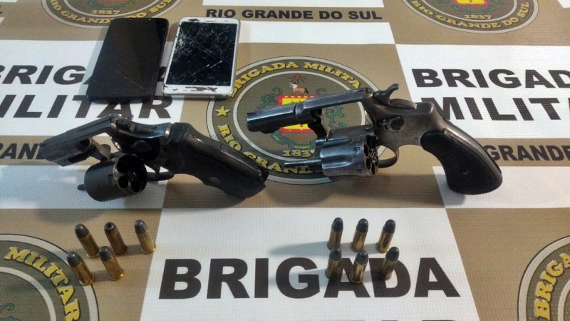 Brigada Militar de Parobé prende homem por posse irregular de arma de fogo