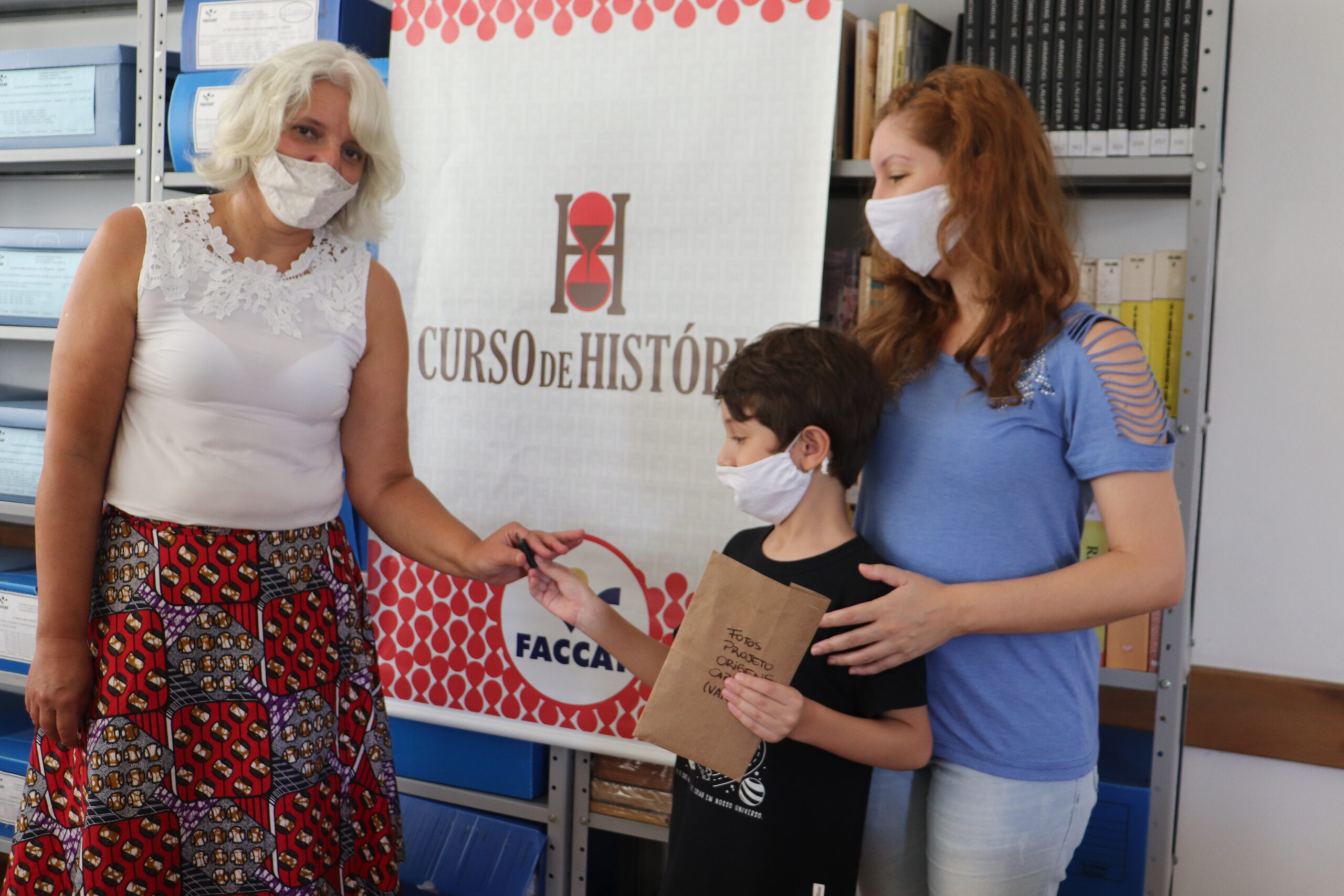 Faccat recebe cópia do projeto Origens do Carnaval em Taquara