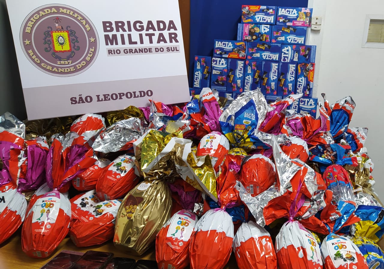 Brigada Militar prende em São Leopoldo autores de furtos de chocolates em Três Coroas