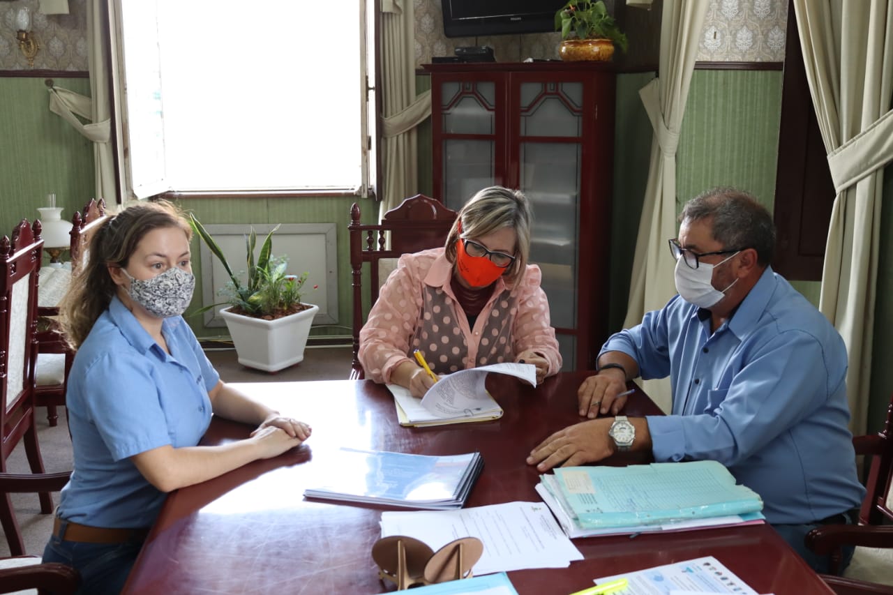 Prefeitura de Taquara assina acordo com Emater para desenvolver políticas públicas rurais