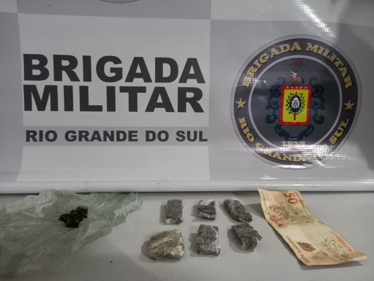 Jovem de 18 anos é preso por tráfico de drogas em Três Coroas