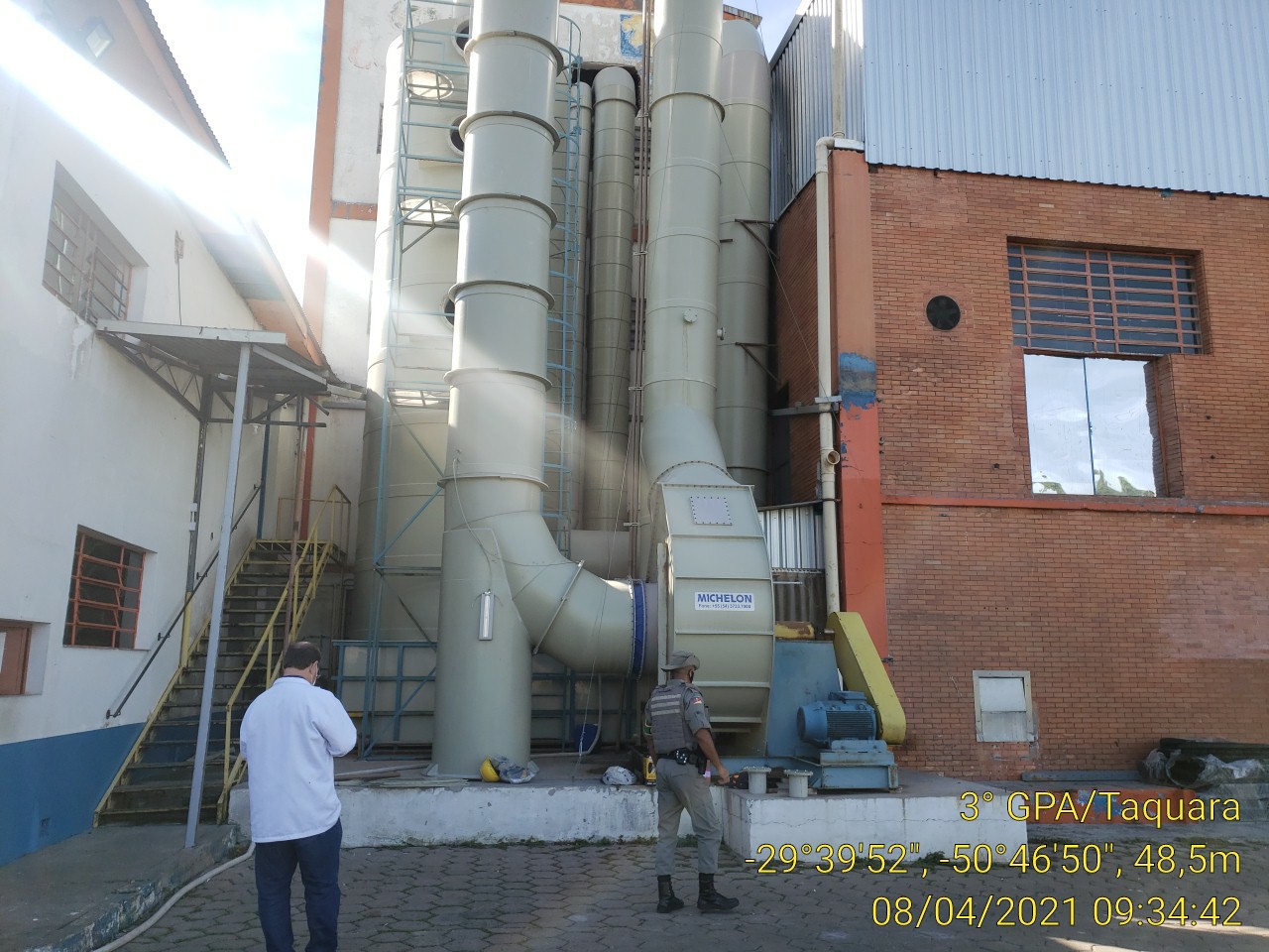 Grupamento da Polícia Ambiental realiza vistoria na Dielat e notifica empresa em razão de reclamações sobre mau cheiro