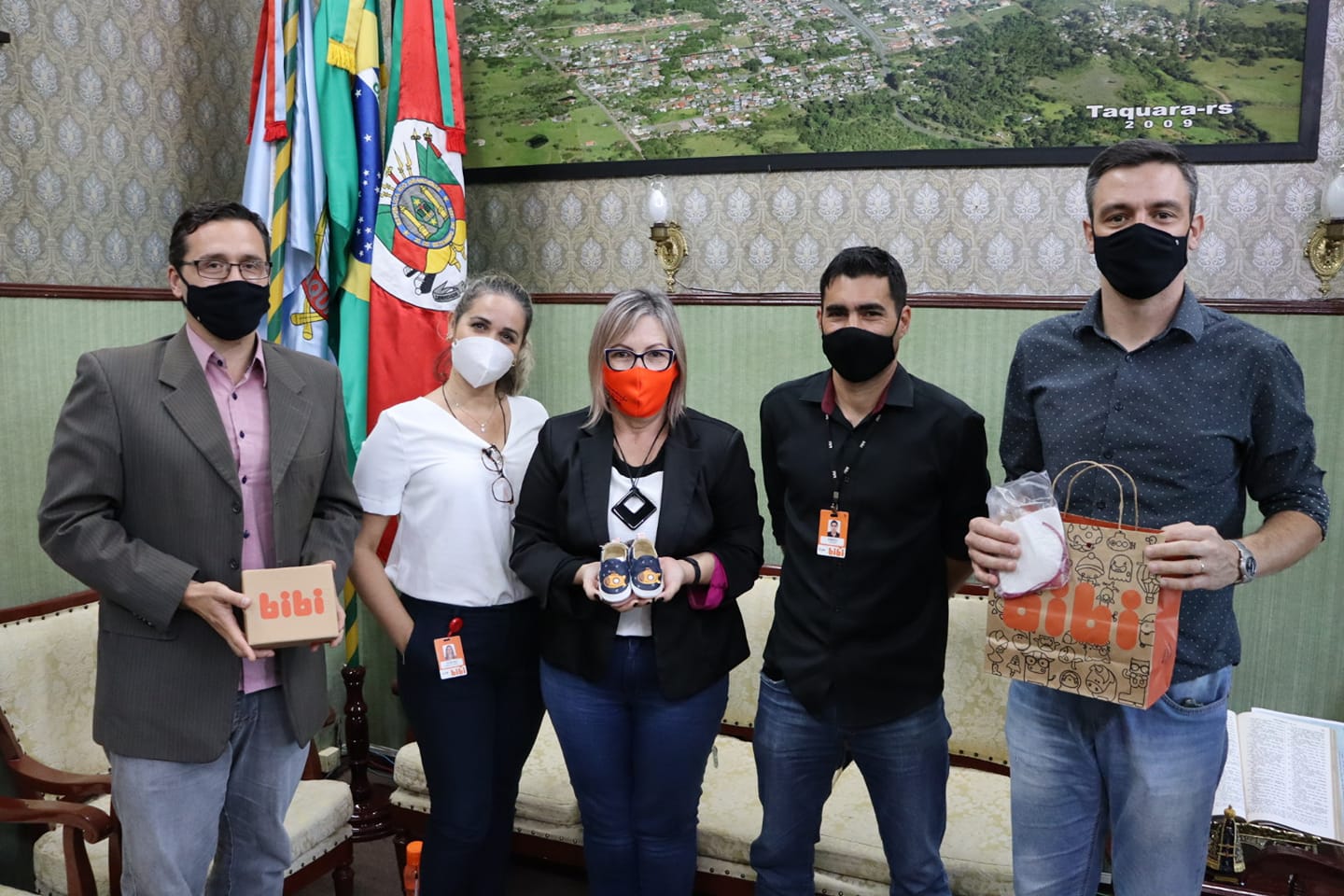 Bibi doará pares de calçado para todo recém-nascido em Taquara