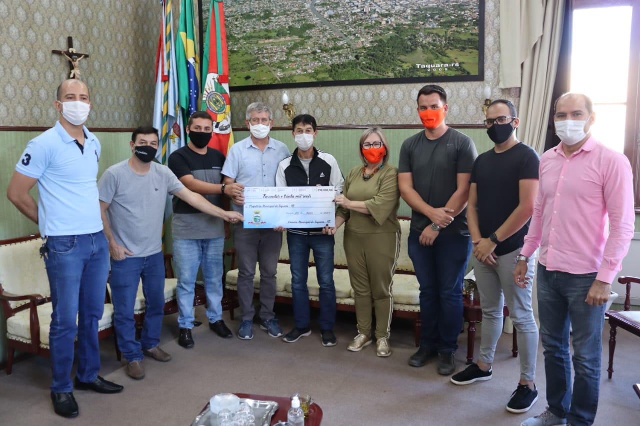 Câmara de Vereadores de Taquara devolve R$ 330 mil para compra de retroescavadeira