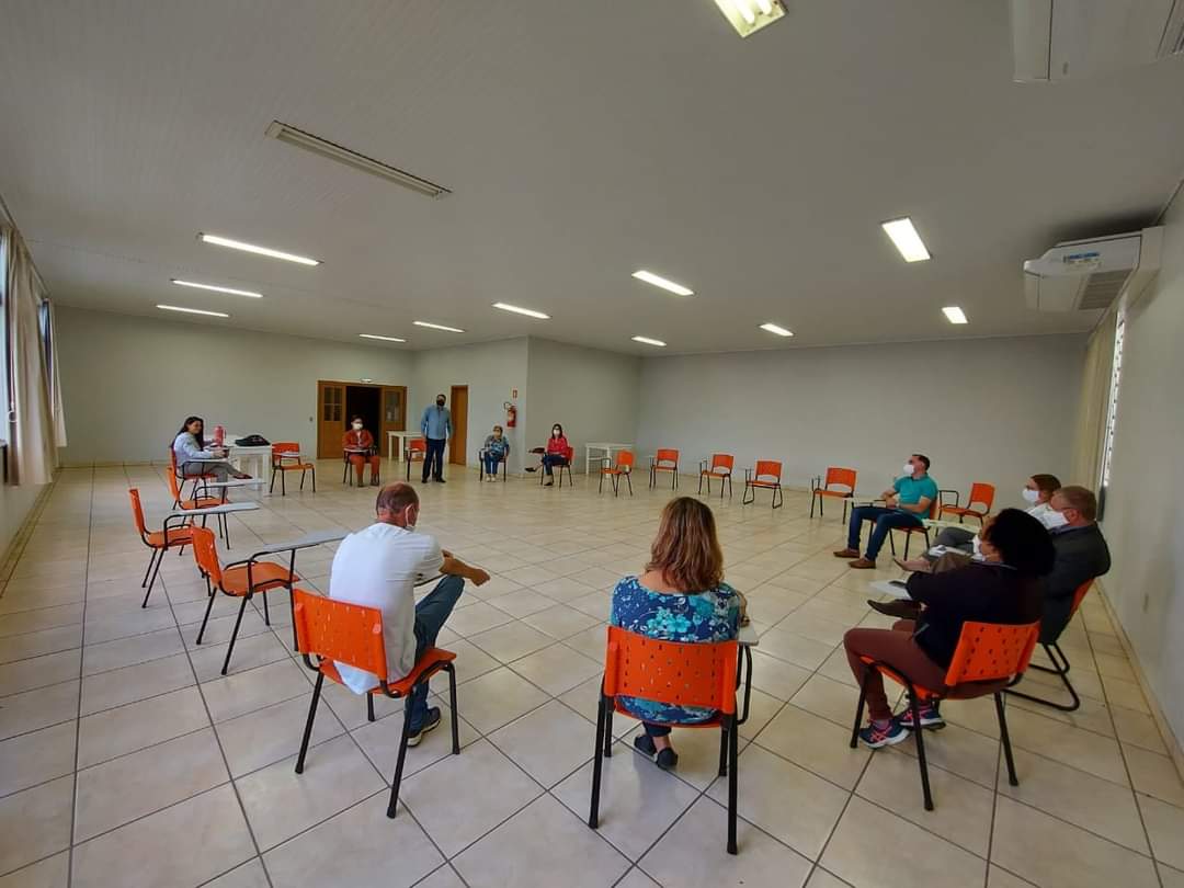 Prefeito de Rolante participa de reunião com entidades integrantes da Corrente Solidária