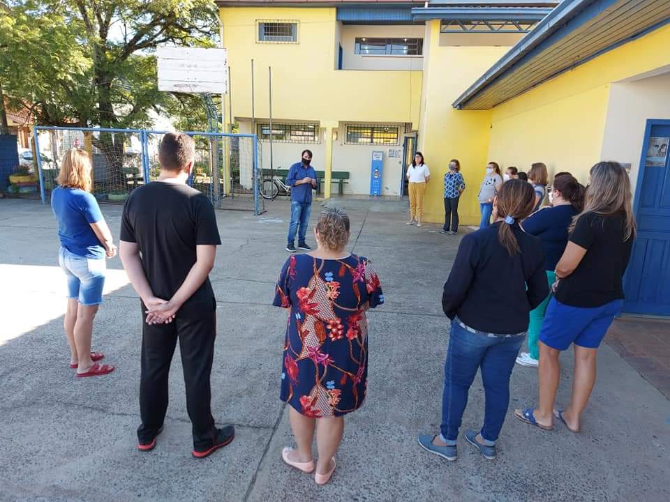 Prefeito e secretária de Educação de Rolante visitam escolas da rede municipal de ensino