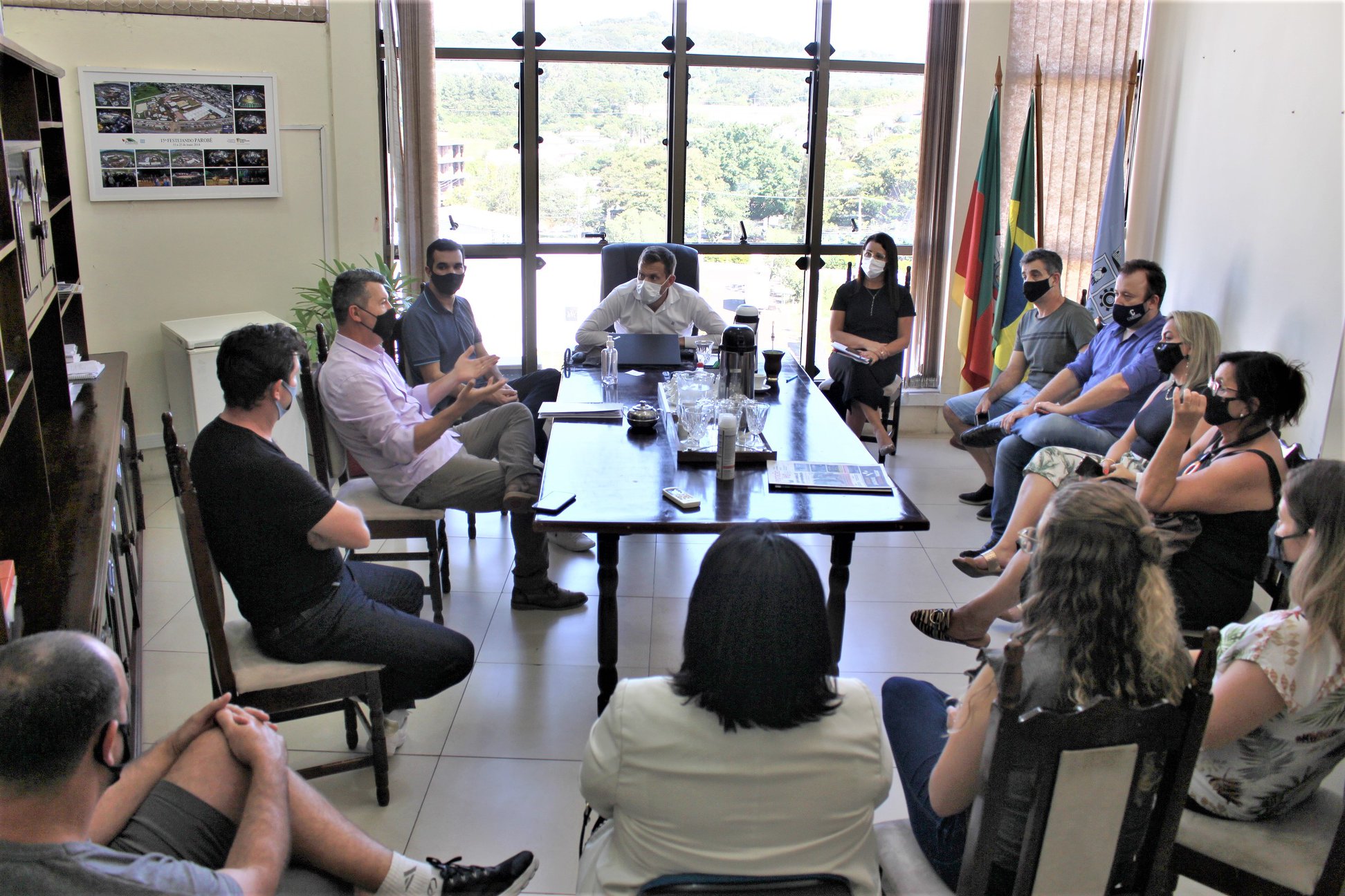 Representantes do comércio e de imobiliárias debatem aluguéis em Parobé