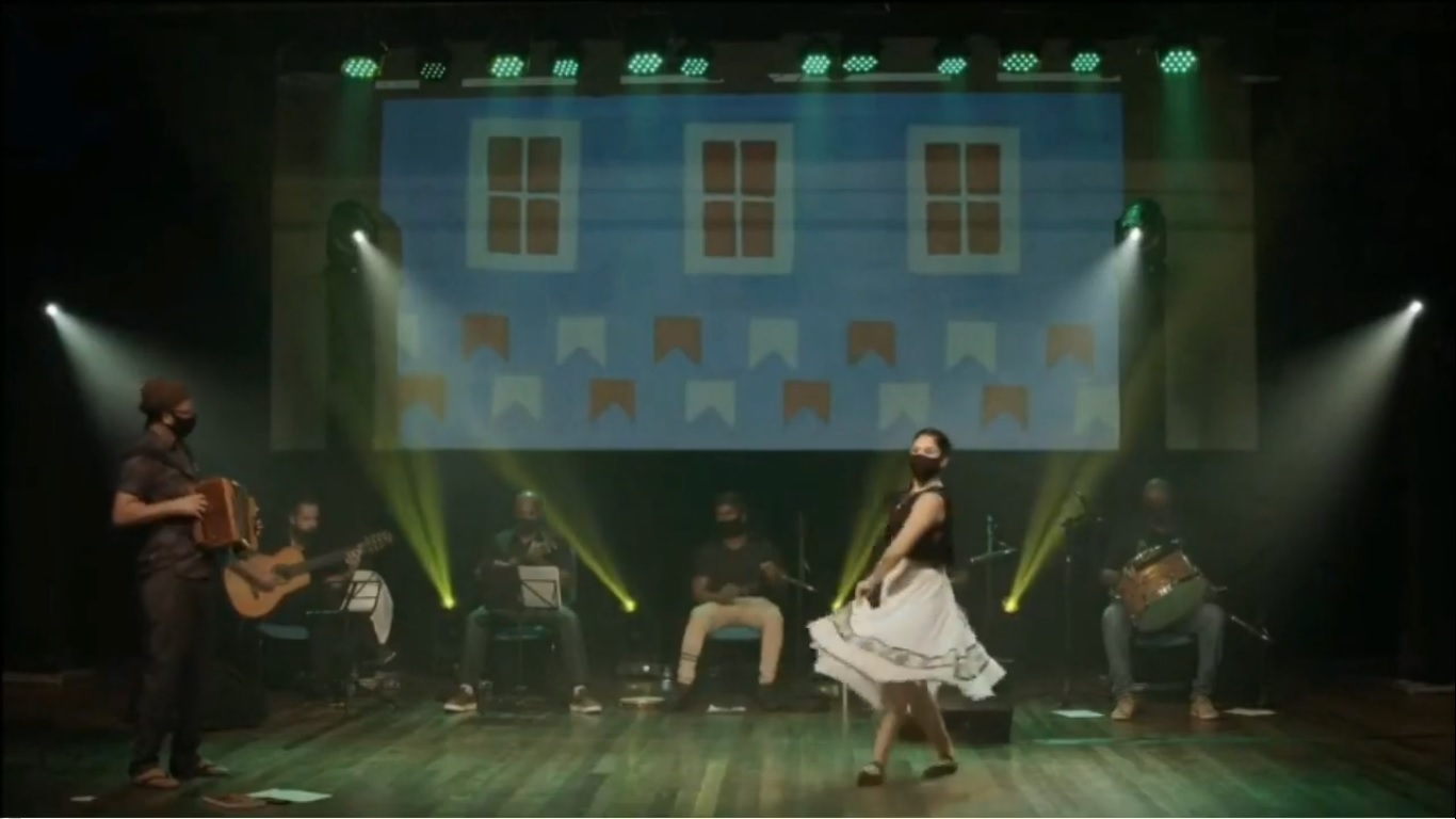 ASSISTA: espetáculo com Zé do Bêlo e sua Gente Esquentada