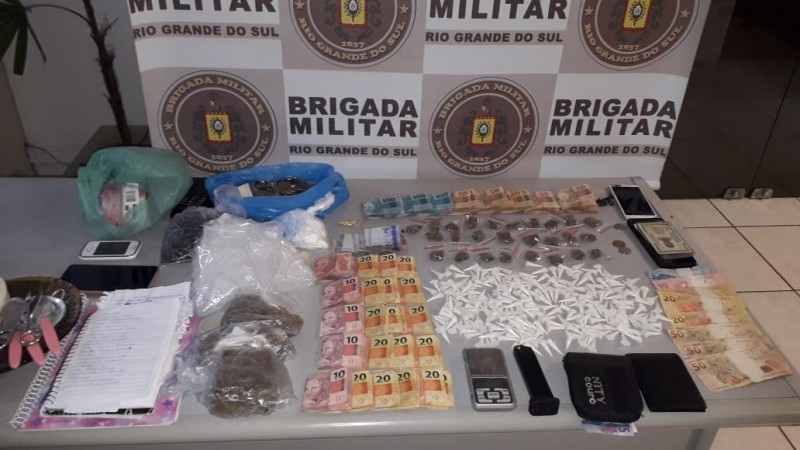 Jovens são presos com grande quantidade de drogas em Taquara