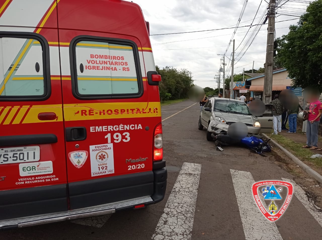 Colisão entre carro e moto deixa motociclista ferido em Igrejinha
