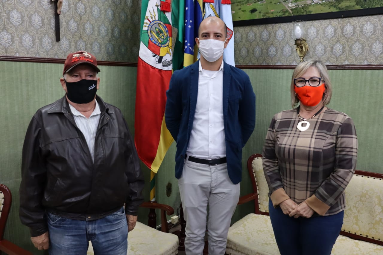 Prefeita de Taquara esclarece aumento no número de secretários municipais