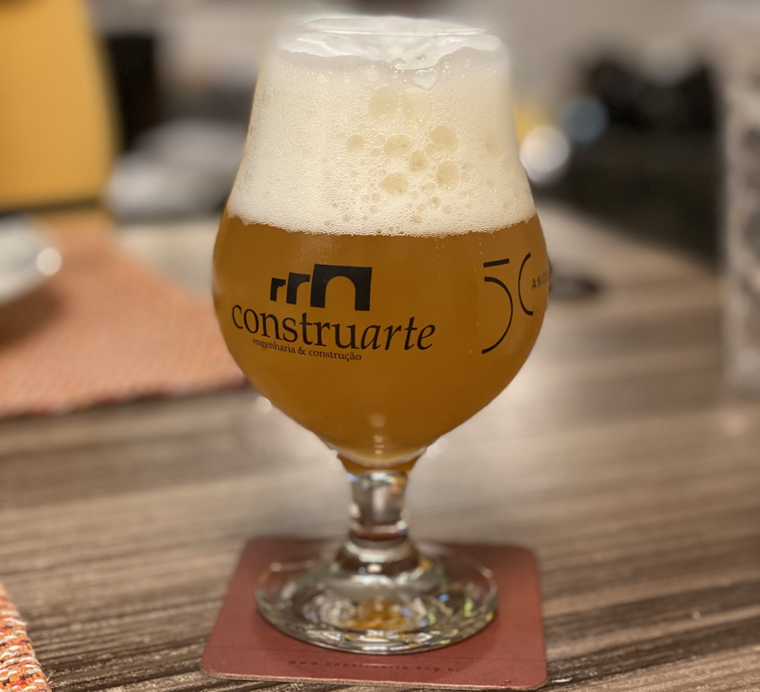 Construtora igrejinhense cria cerveja exclusiva para comemorar 50 anos de existência