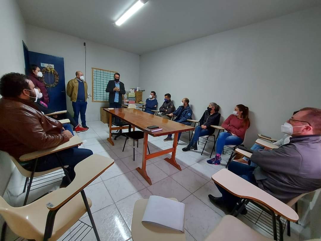 Prefeito e secretário da Saúde de Rolante visitam posto do Alto Rolantinho