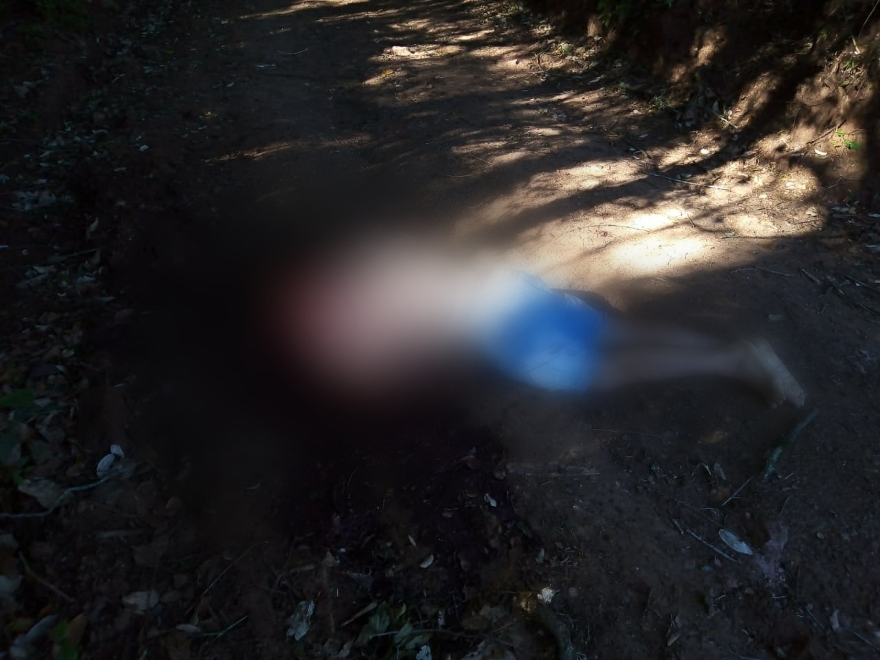 Corpo é encontrado decapitado e com marcas de tiros de fuzil, calibre 12 e pistola no interior de Taquara