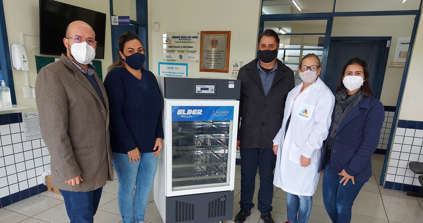 Rolante recebe câmara fria para armazenamento de vacinas