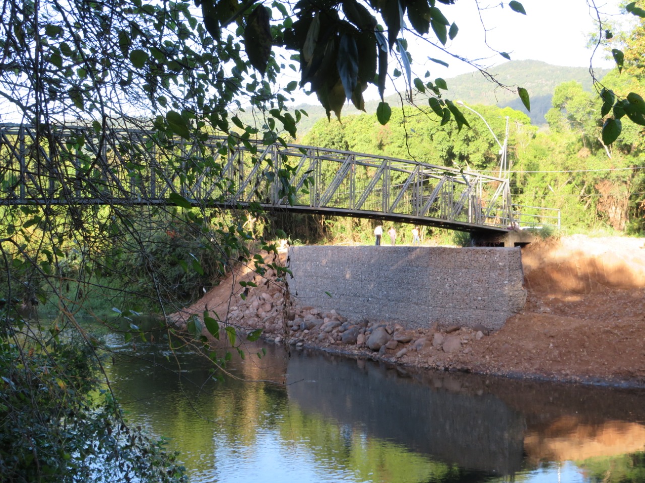 Prefeitura de Igrejinha conclui obras de contenção em passarelas do município