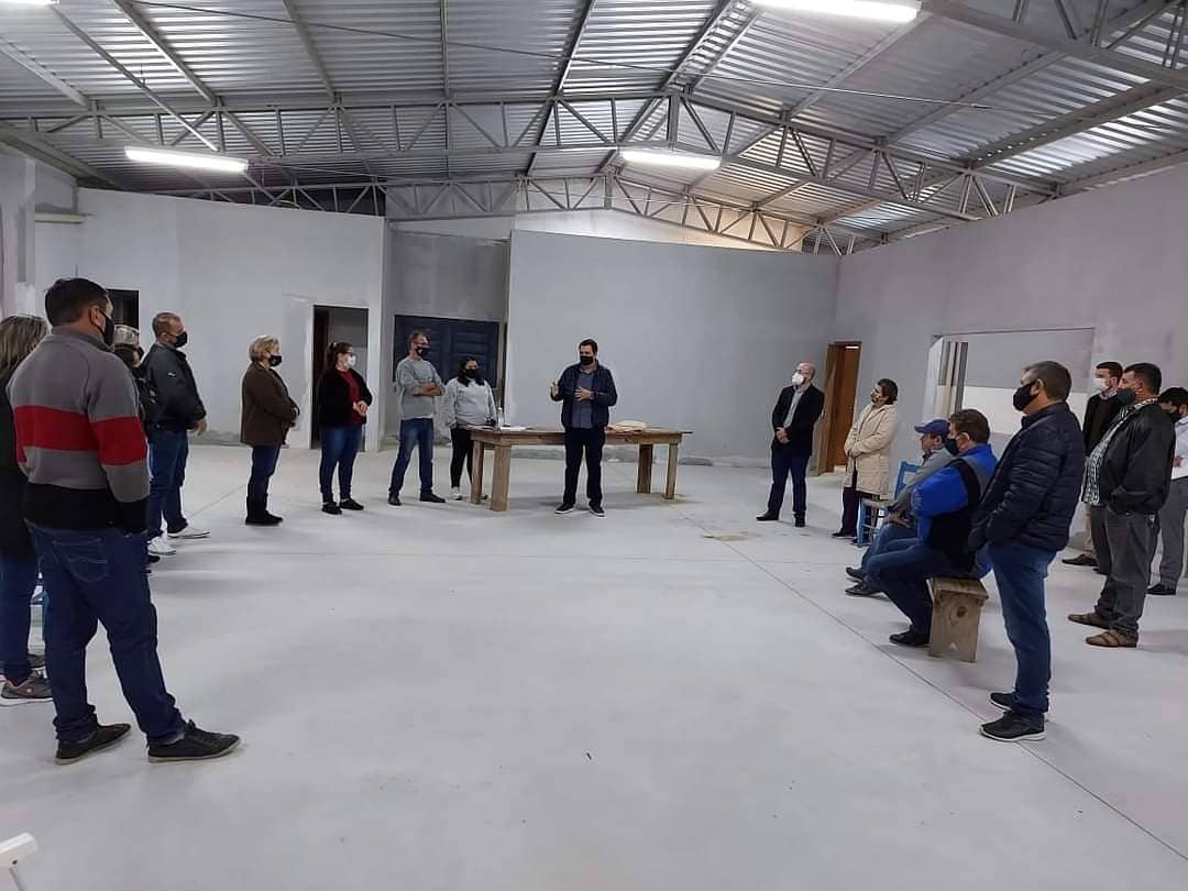 Prefeito de Rolante ouve demandas da Associação de Moradores do Bairro Rio Branco
