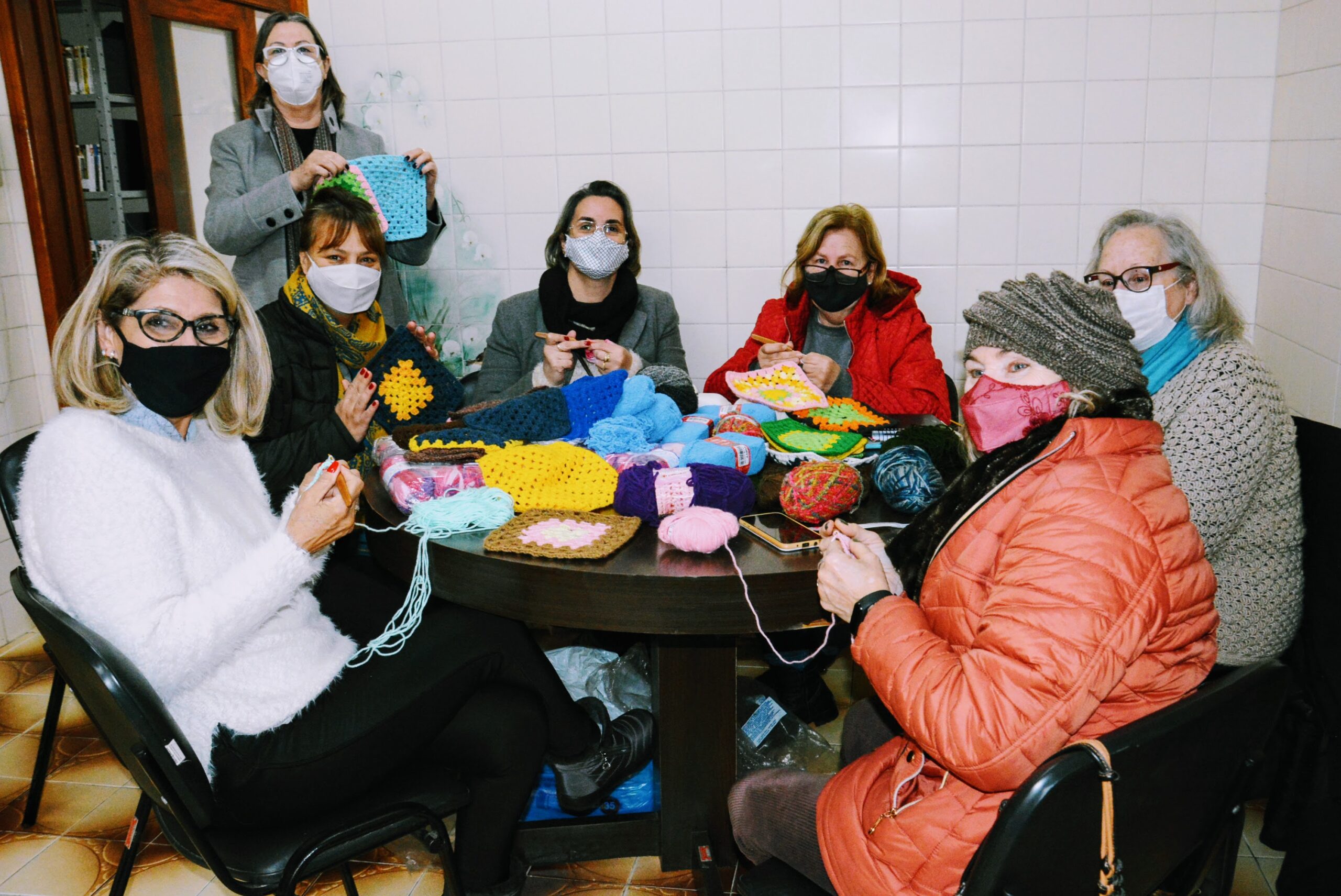 Diretoria de Cultura, Casa do Artesão e Mãos que Criam se unem ao projeto Pedacinhos de Amor do Sesc