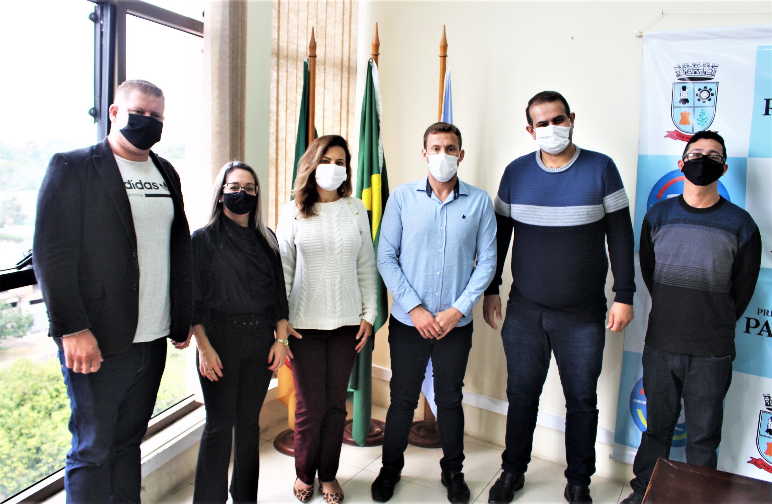 Diretora do Departamento de Políticas para as Mulheres do Estado realiza visita em Parobé