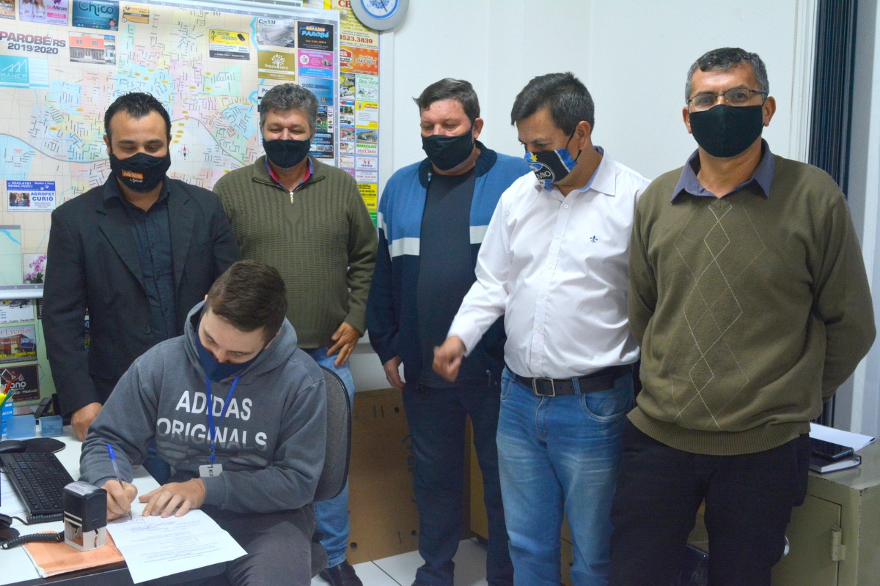 Vereadores protocolam projeto para reduzir composição da Câmara em Parobé