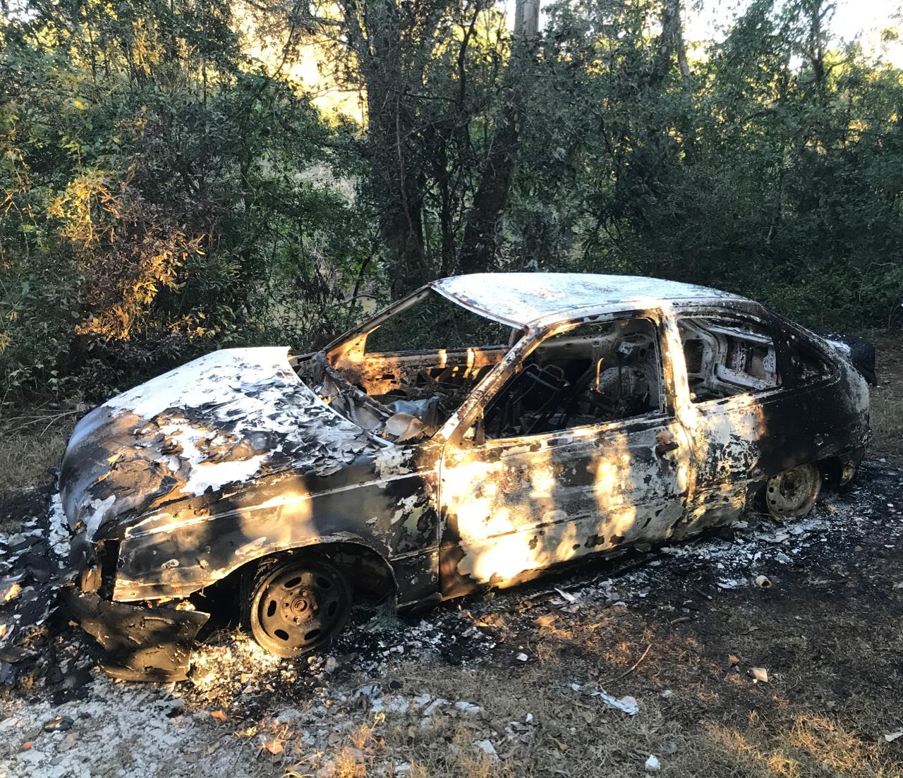 Corpo carbonizado é encontrado no interior de automóvel incendiado em Parobé