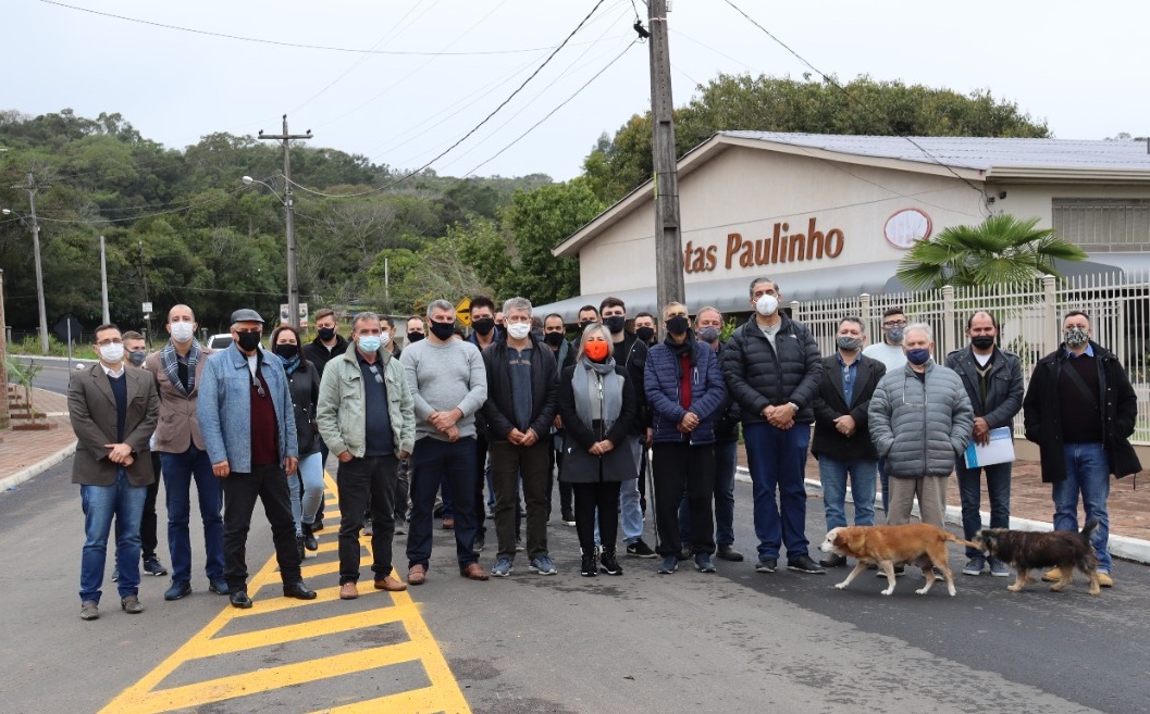 Prefeitura de Taquara entrega asfaltos para localidades de Fazenda Fialho e Santa Cruz
