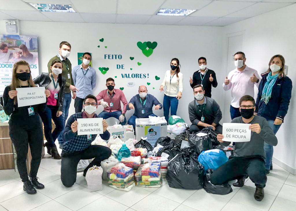 Colaboradores do Sicoob MaxiCrédito arrecadam alimentos em comemoração ao Dia do Cooperativismo